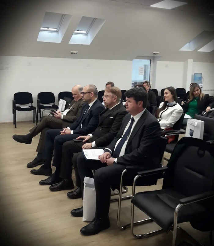 Округли сто „Вештачка интелигенција, уставност и право"